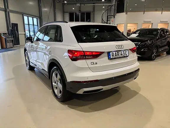 Audi Q3 2024 photo 3