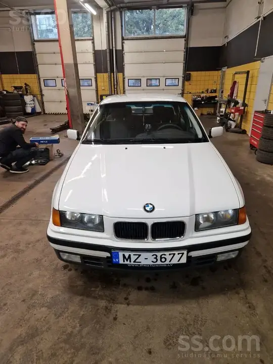 BMW E36 1996 photo 3