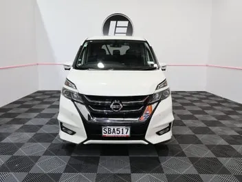 Nissan Serena 2016 photo 3