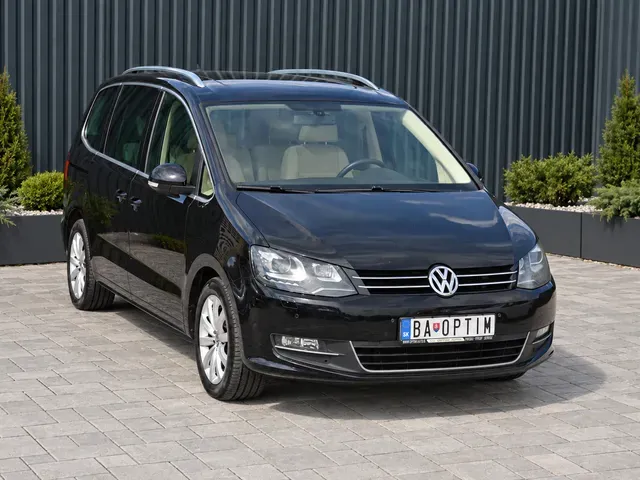 Volkswagen Sharan 2012 photo 3