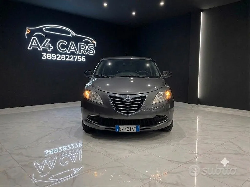 Lancia Ypsilon