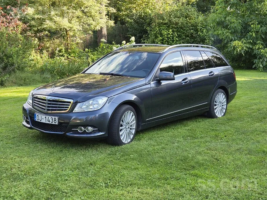 Mercedes-Benz C350 2013 photo 4