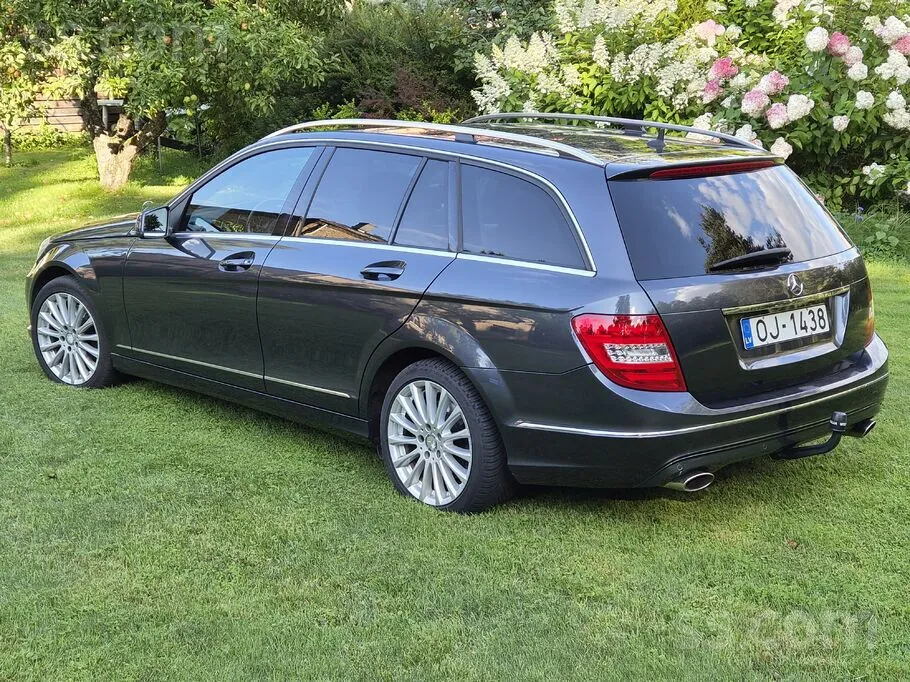 Mercedes-Benz C350 2013 photo 3