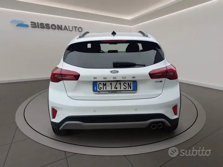 Ford Focus 2023 photo 4