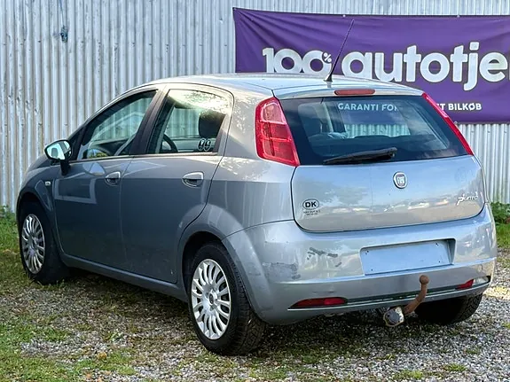Fiat Grande Punto 2009 photo 4