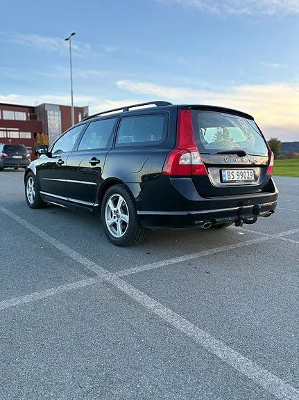 Volvo V70 2012 photo 4