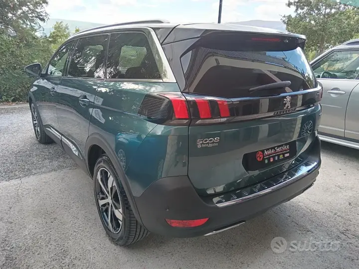 Peugeot 5008 2019 photo 3