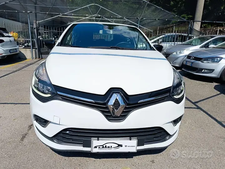 Renault Clio 2019 photo 2