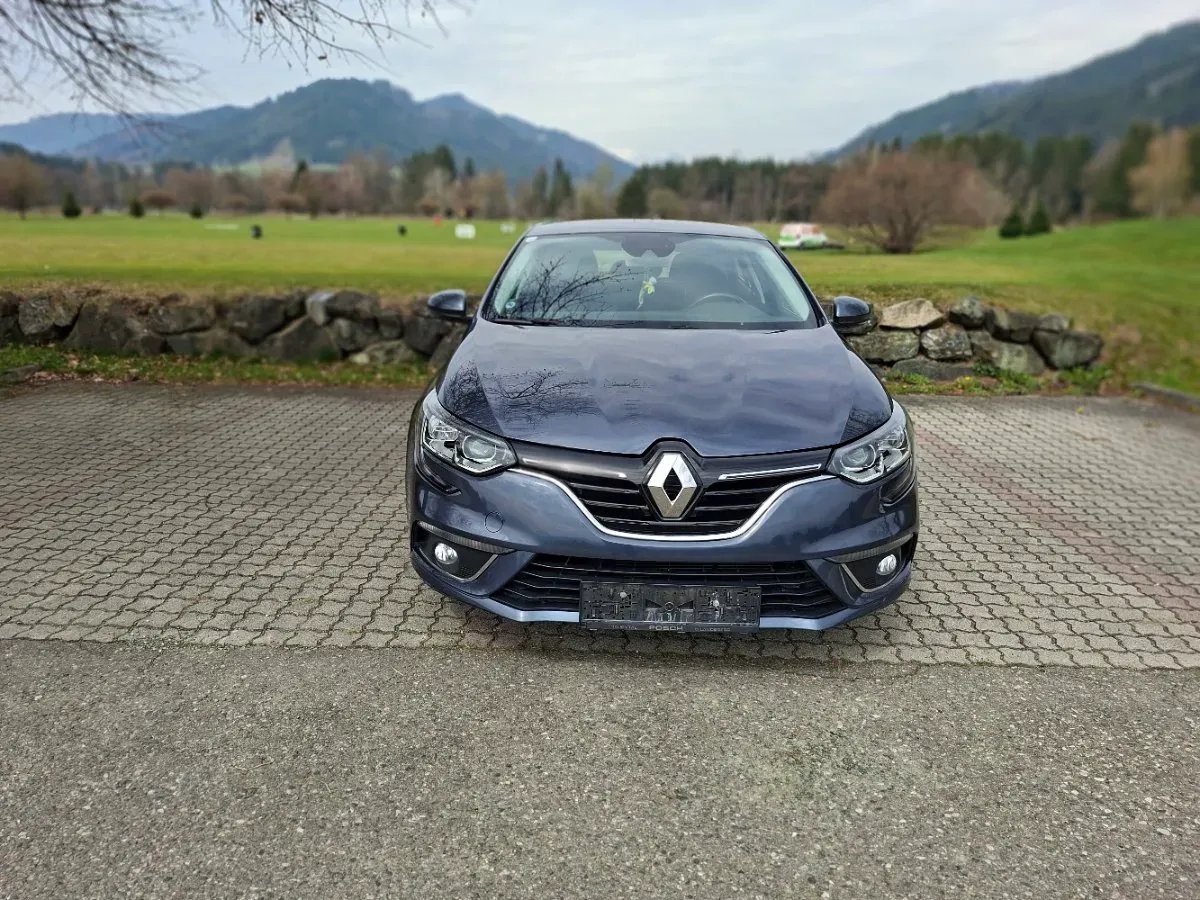 Renault Megane 2017 photo 2