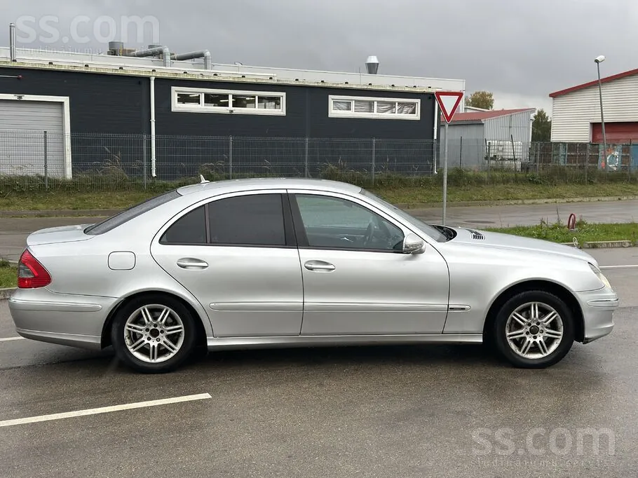 Mercedes-Benz E220 2007 photo 3