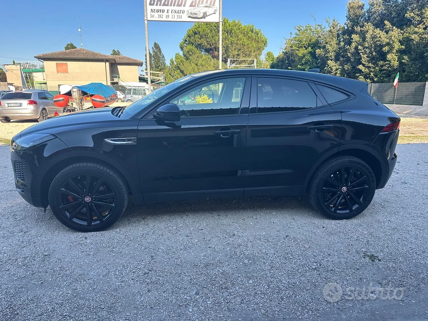 Jaguar E-Pace 2019 photo 3