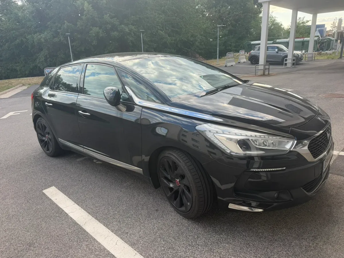DS Automobiles Ds 5 2018 photo 3