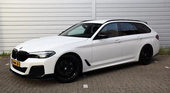 BMW 5 Series 2021 photo 3