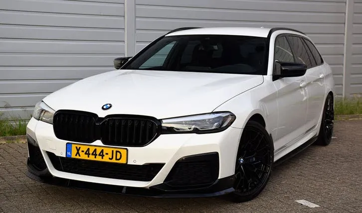 BMW 5 Series 2021 photo 2