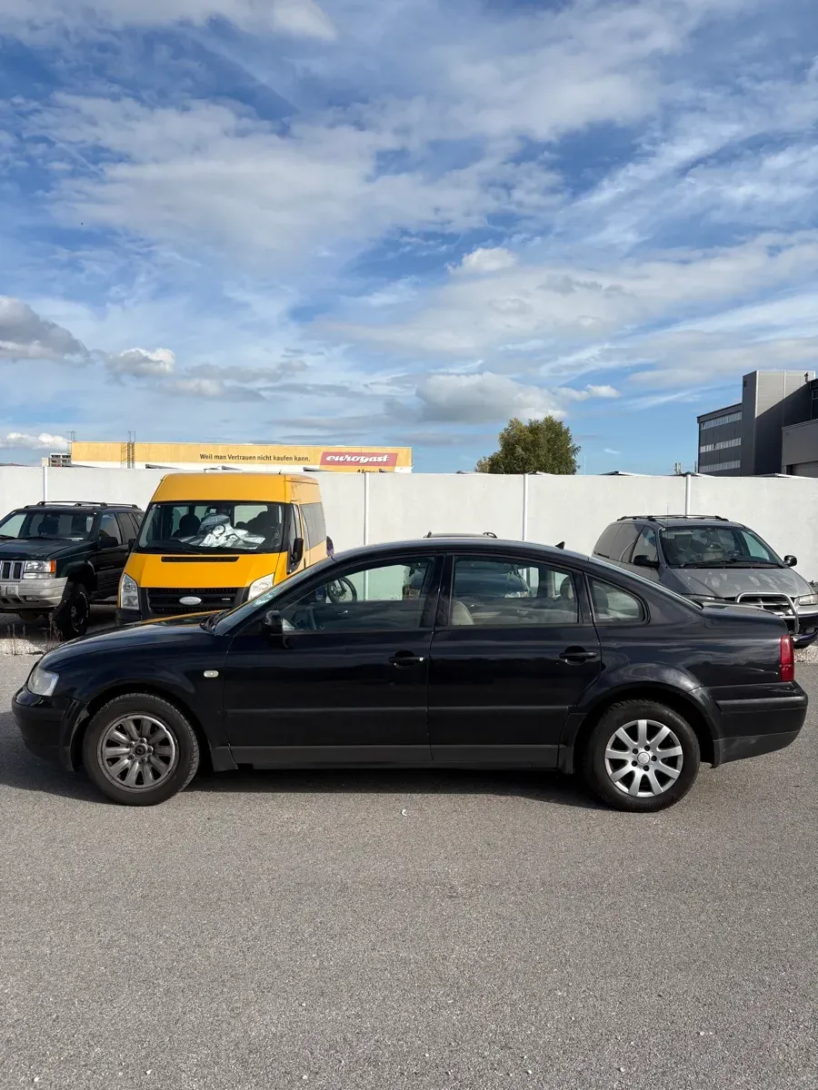 Volkswagen Passat 1999 photo 2