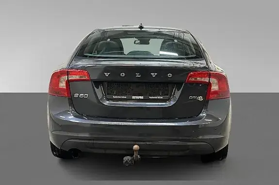 Volvo S60 2012 photo 2