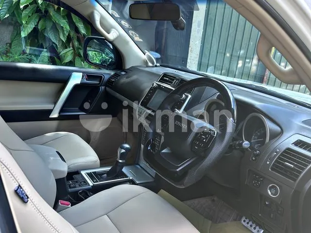 Toyota Land Cruiser Prado 2013 photo 4