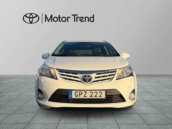 Toyota Avensis 2015 photo 5