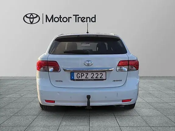 Toyota Avensis 2015 photo 4