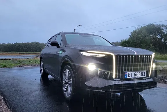 Hongqi E-Hs9 2024 photo 2