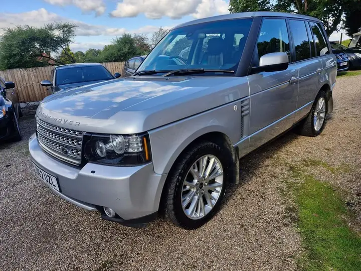 Land Rover Range Rover 2012 photo 2