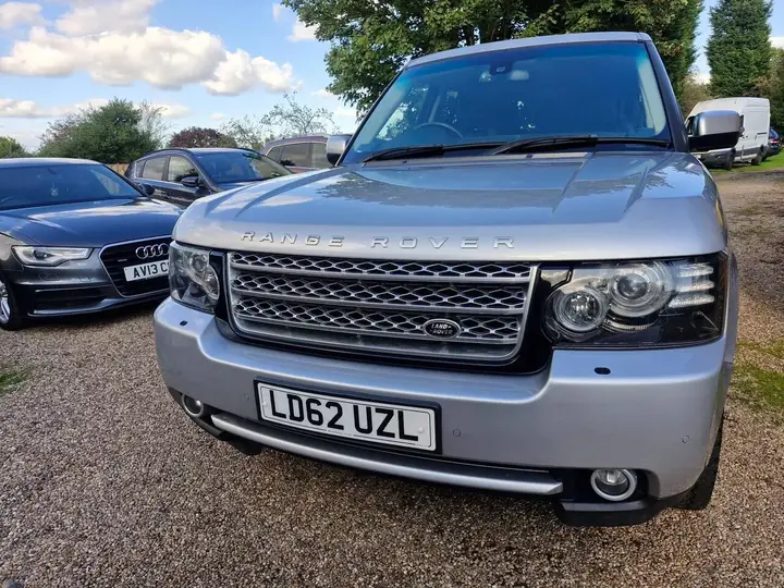 Land Rover Range Rover 2012 photo 3