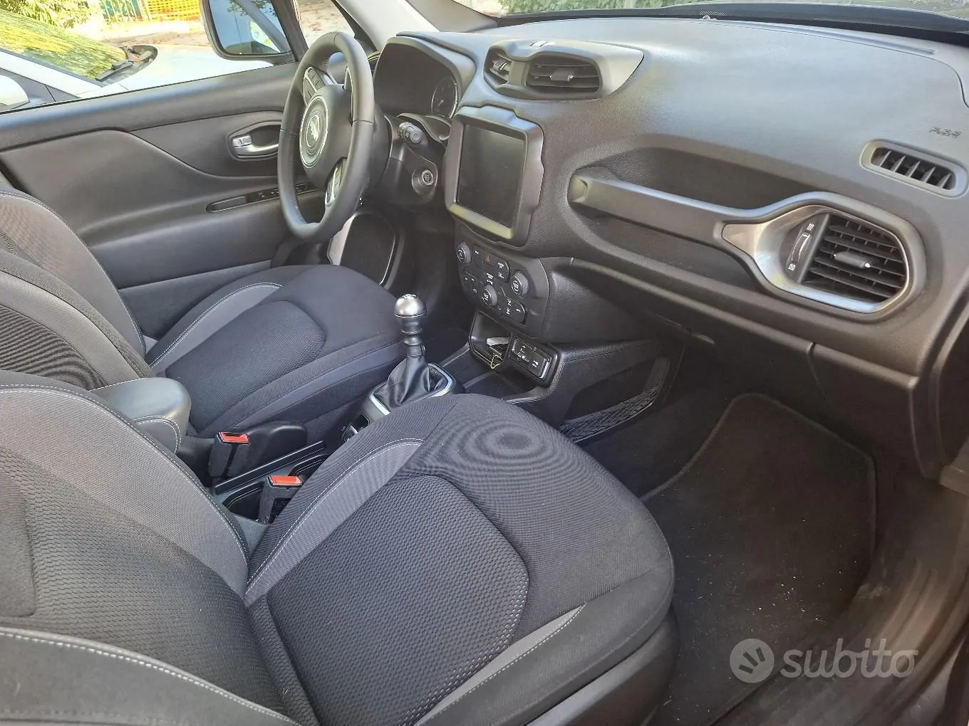 Jeep Renegade 2023 photo 5