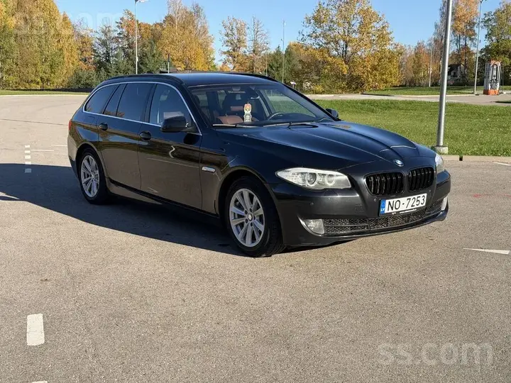 BMW 530D 2011 photo 2