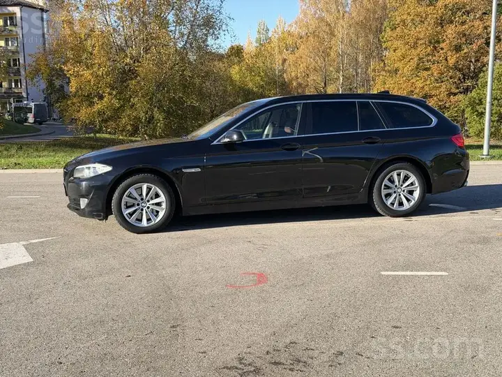 BMW 530D 2011 photo 3