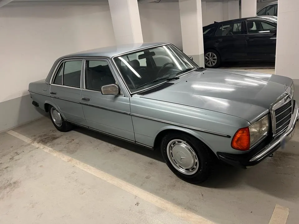 Mercedes-Benz 300D