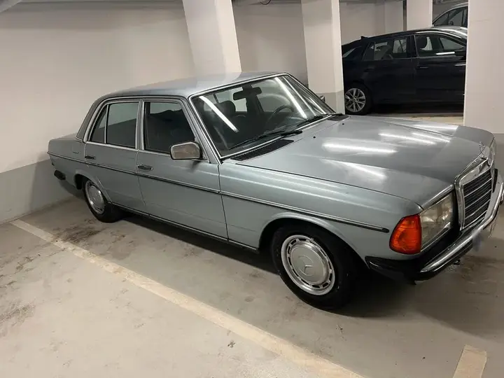 Mercedes-Benz 300D