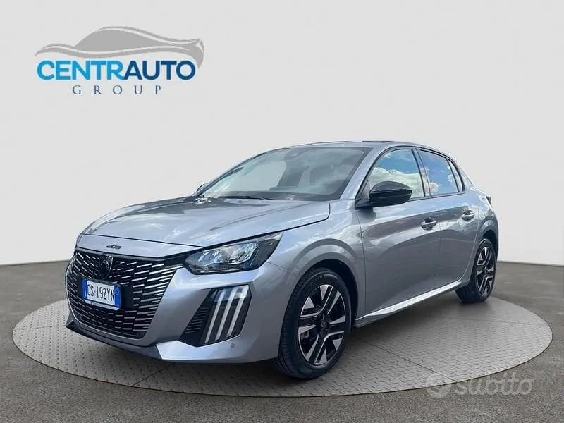 Peugeot 208 2024 photo 2