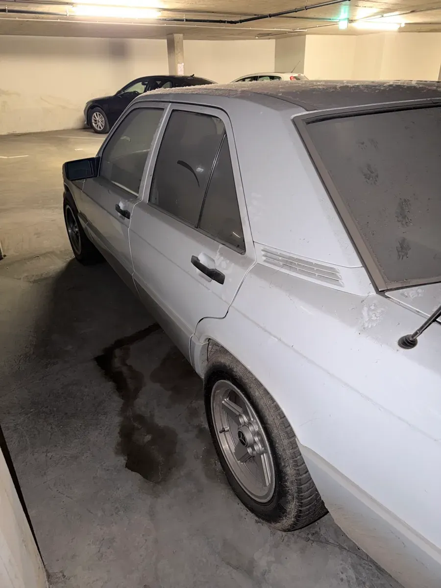 Mercedes-Benz 190 1993 photo 3