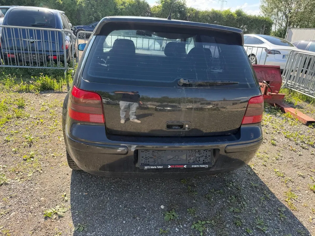Volkswagen Golf 2001 photo 2