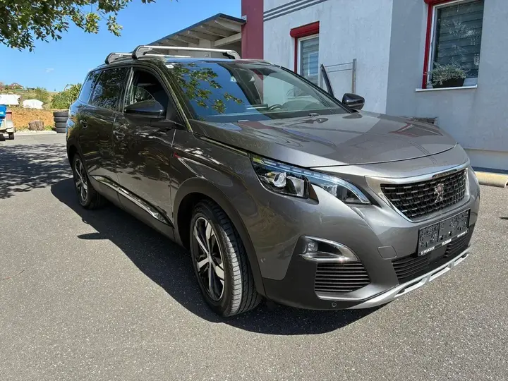 Peugeot 5008 2019 photo 2