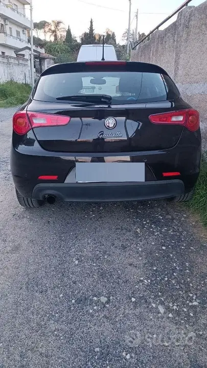 Alfa Romeo Giulietta 2011 photo 2