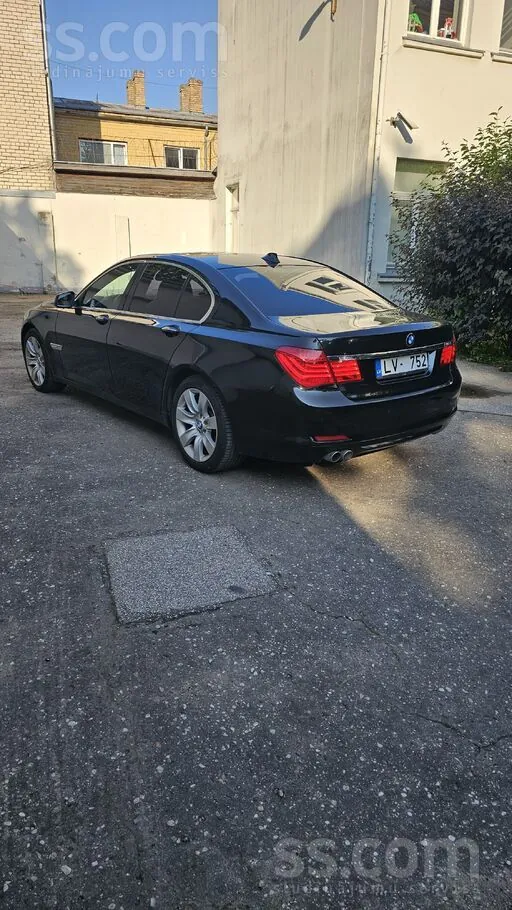 BMW 730 2009 photo 4