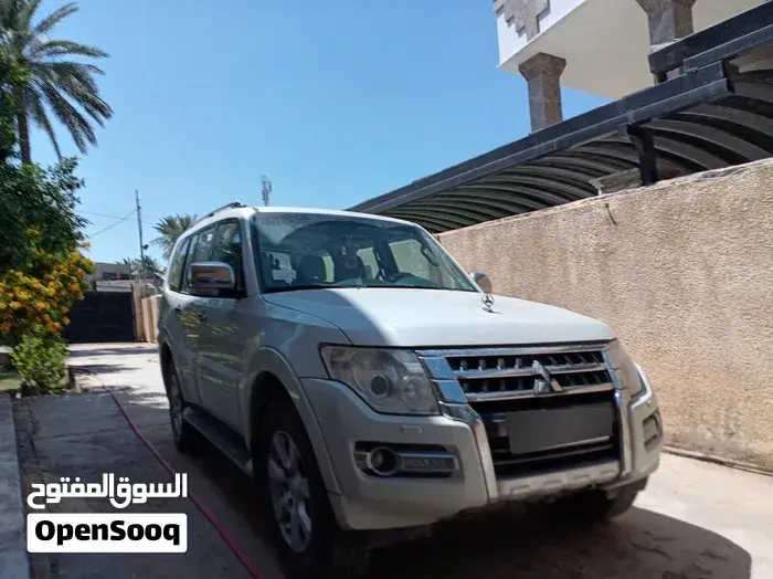 Mitsubishi Pajero 2015 photo 3