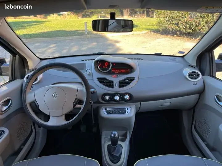 Renault Twingo 2013 photo 3