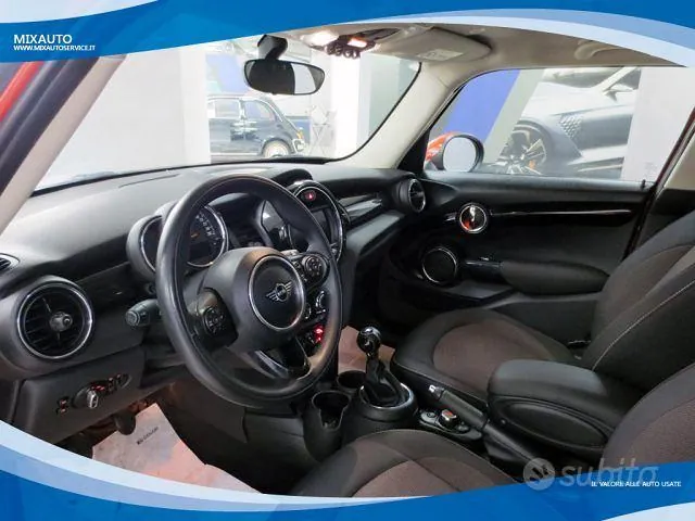 Mini One 2021 photo 3