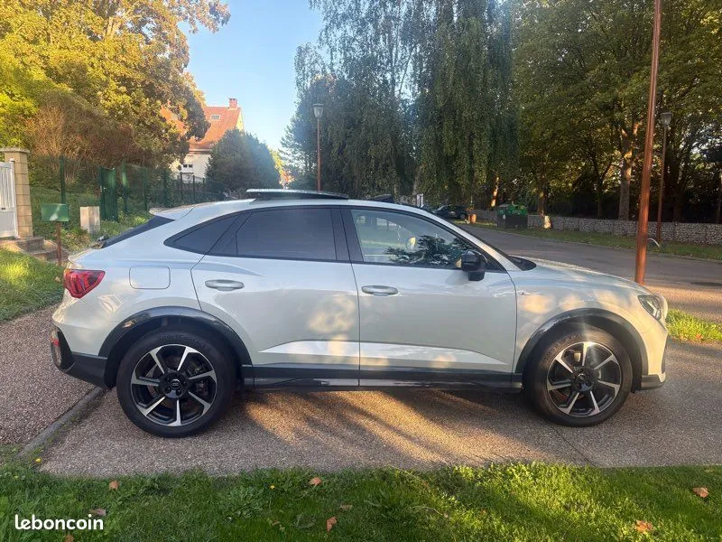 Audi Q3 2020 photo 2