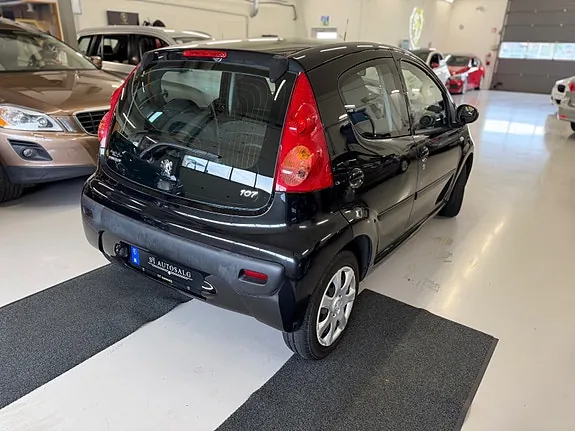 Peugeot 107 2009 photo 5