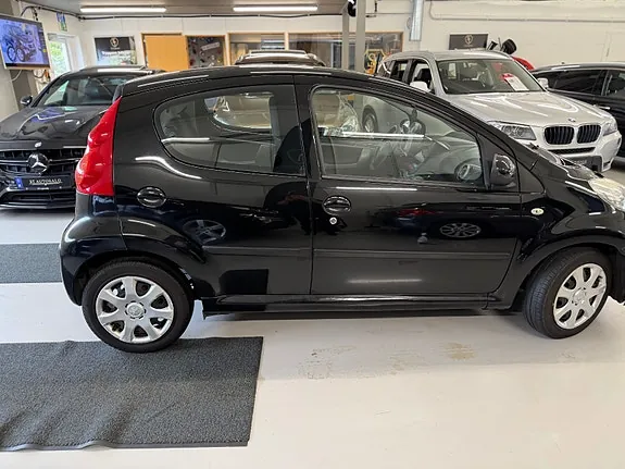 Peugeot 107 2009 photo 4