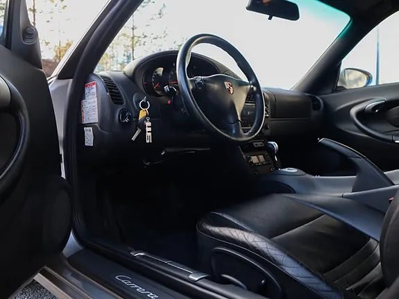 Porsche 911 Carrera 4 1999 photo 5