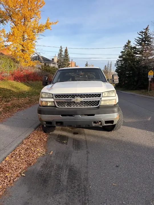 Chevrolet Silverado 2500 2005 photo 2