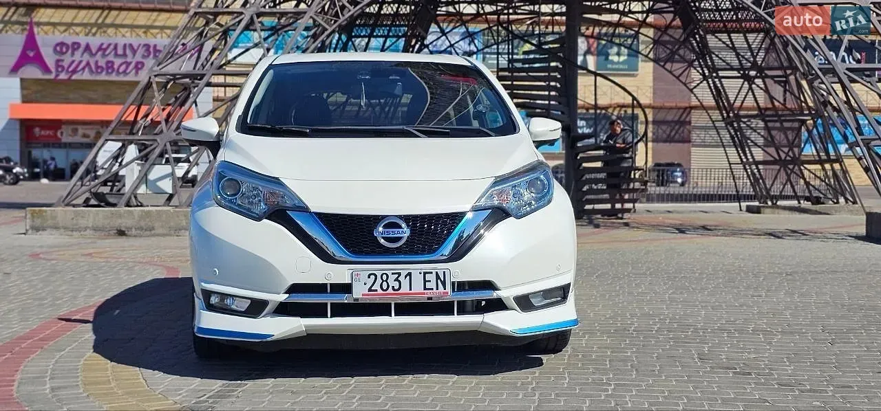 Nissan Note 2017 photo 2