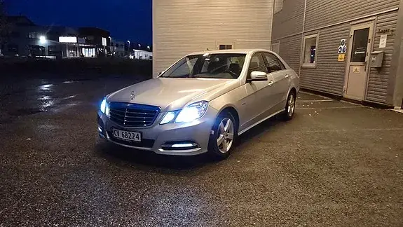 Mercedes-Benz E200 D 2012 photo 2
