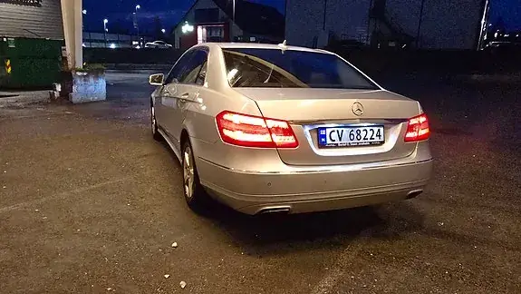 Mercedes-Benz E200 D 2012 photo 5