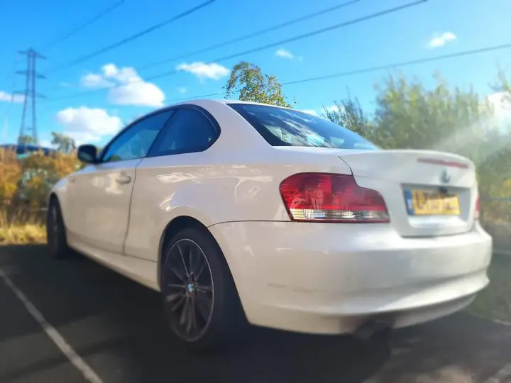 BMW 1 Series 2010 photo 3