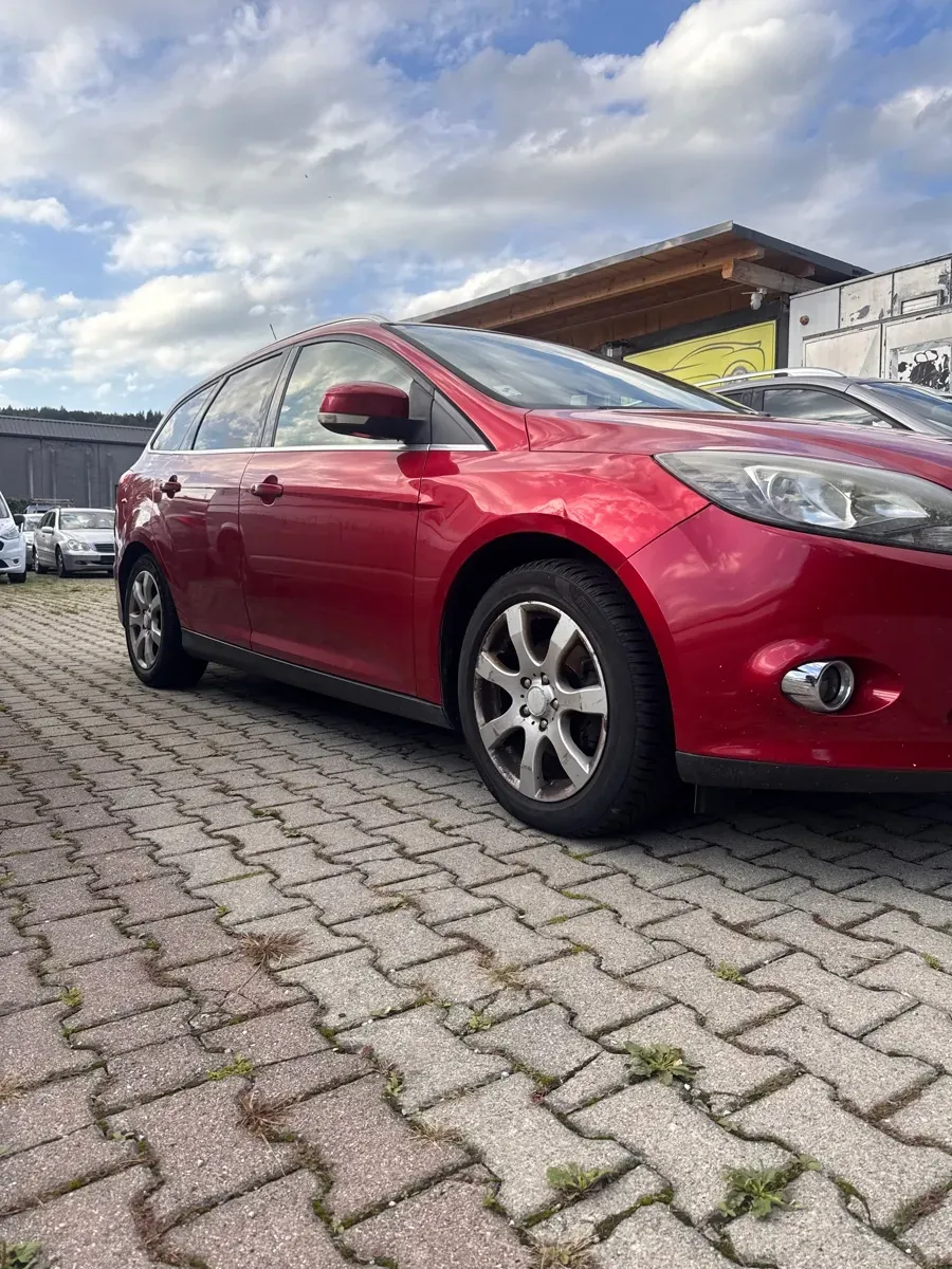 Ford Focus 2011 photo 3